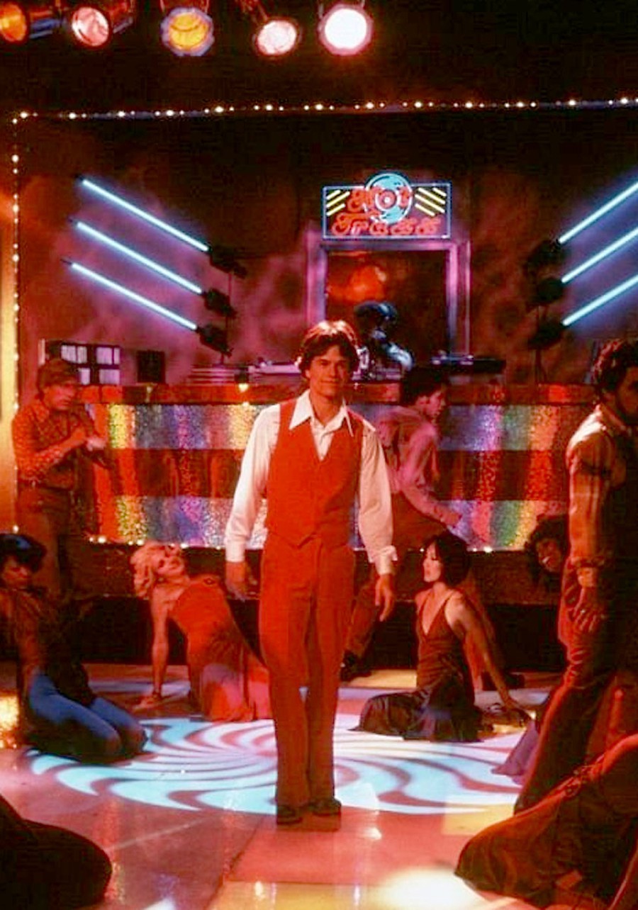 Dirk Diggler (Mark Wahlberg) shakes his groove thang in 'Boogie Nights.'
