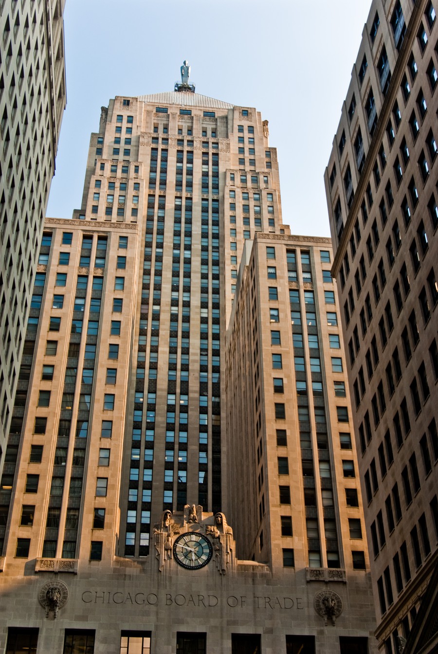 Chicago Open House visitors waited in line to enter the Art Deco vaults at the Chicago Board of Trade building.